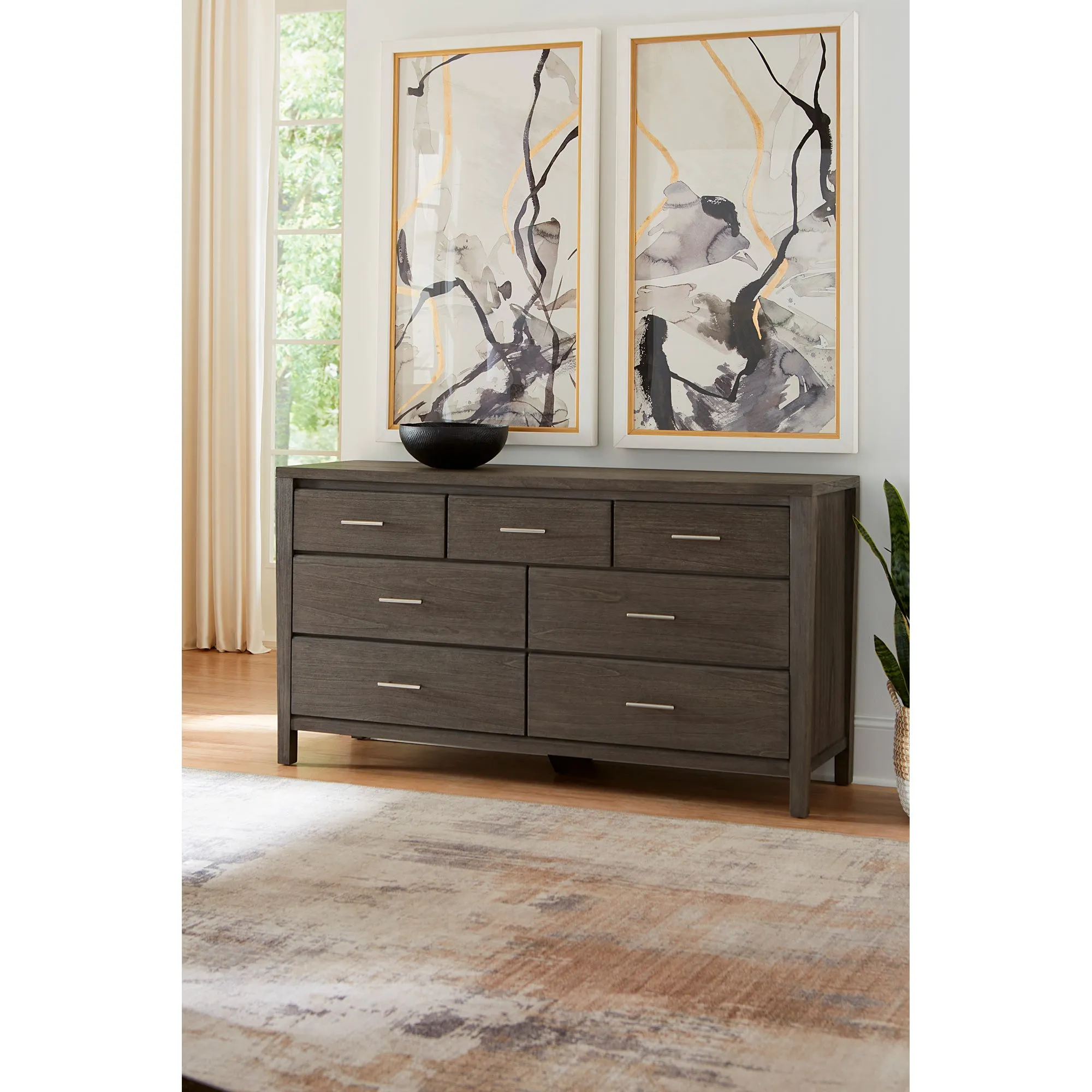 Riva Dresser